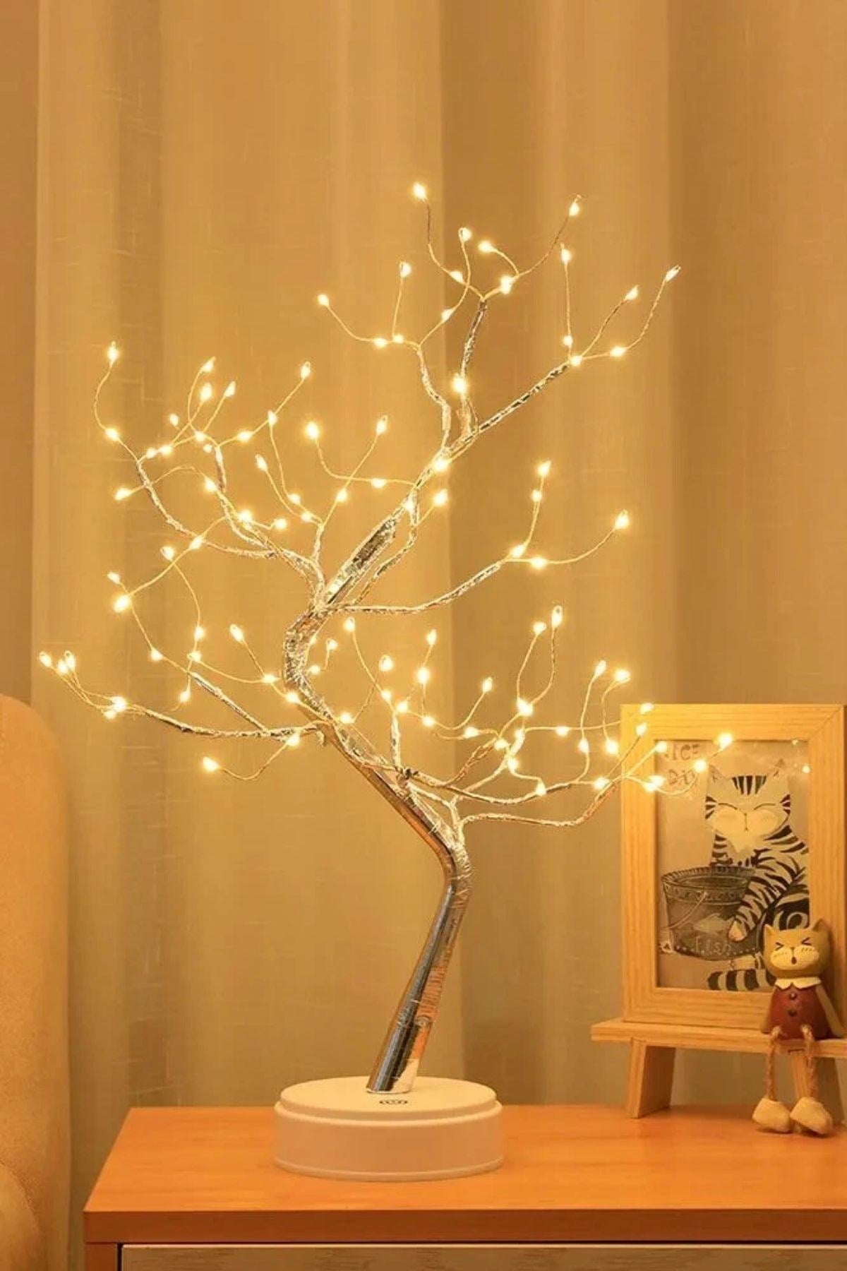 Masaüstü Peri Ağaç LED Lamba – Gün Işığı Rengi, 3 Kademeli Işık Ayarlı, Şarjlı Dekoratif Ortam Aydınlatması