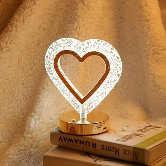 Kalp Şeklinde Kristal LED Masa Lambası – Dokunmatik, 3 Renk Işık Modlu, Şarjlı Mini Dekoratif Gece Lambası