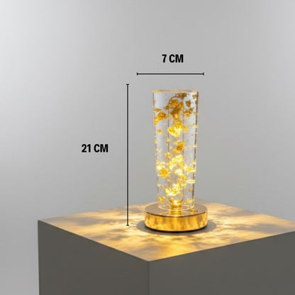Silindirik Kristal Altın Toz Model LED Masa Lambası – Gold Tabanlı, Dokunmatik, 3 Renk Işık Modlu, Şarjlı Modern Dekoratif Gece Lambası