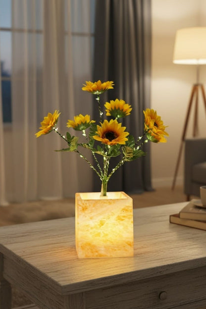 Işıklı Yapay Çiçek – Sarı Saksılı LED Dekoratif Bitki, Masaüstü ve Ev Ofis Aydınlatmalı Süs Bitkisi